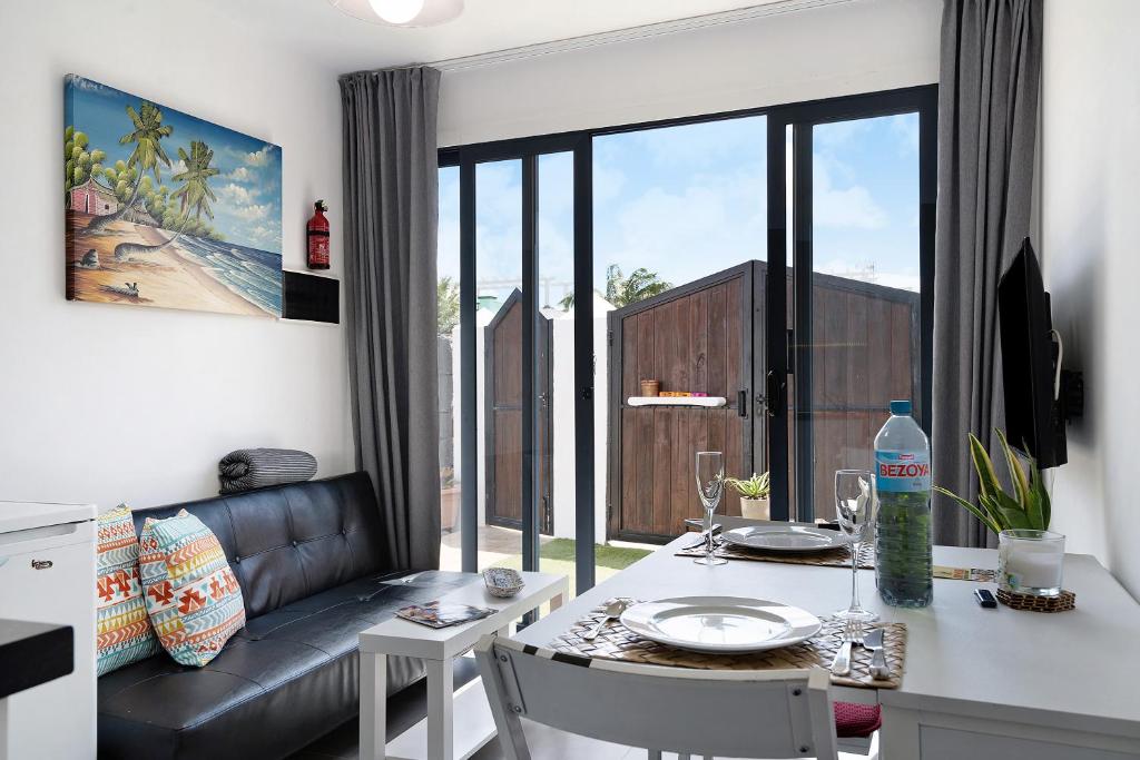 Rosales, Playa Blanca