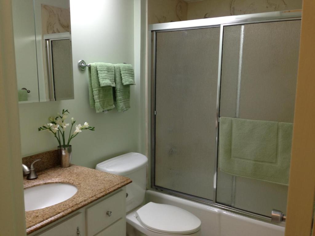 Waikiki Studio at Ilikai Marina - best end price! photo