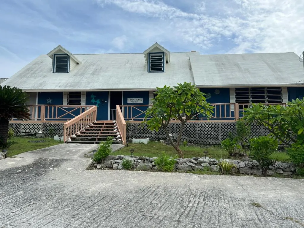 Turtles Nest Bahamas, Hotel in Hermitage