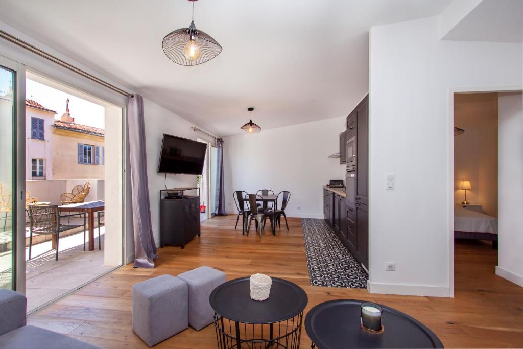 Appartements Rue Bonaparte, quartier Citadelle place Foch - 3