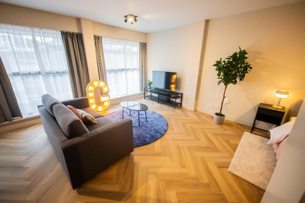 Alphabet Studio serviced apartments -KS71-