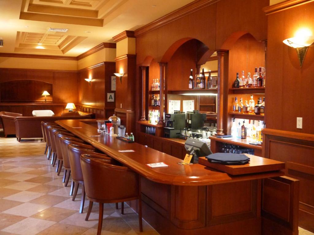 Bar/ Salón