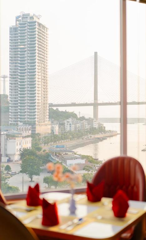 GRAND VIEW PALACE HA LONG HOTEL