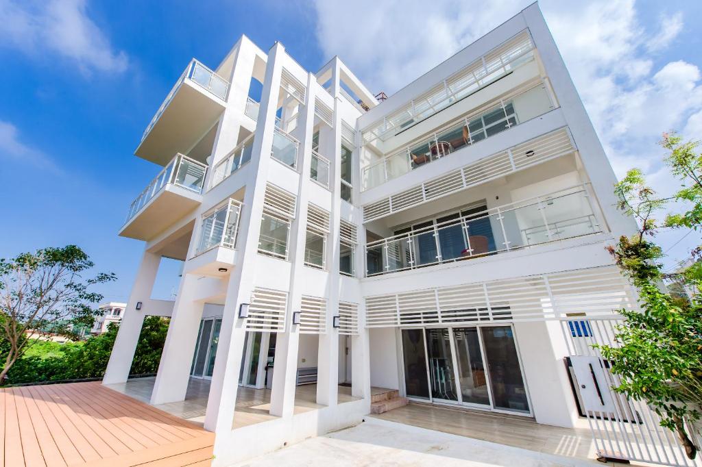 White House, Siao Liou-čchiou