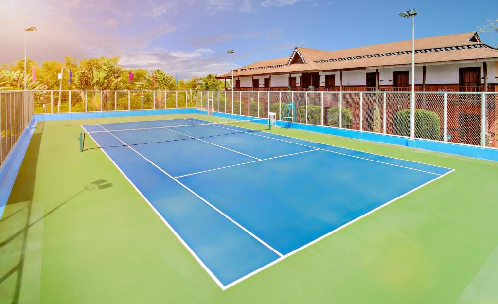 Tennis court
