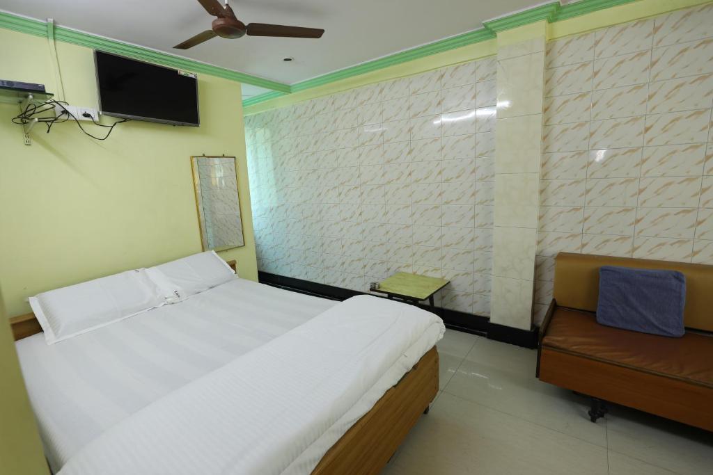 Iconic 3 Bedroom Suite Borivali East Carter Road Number 1, Mumbai