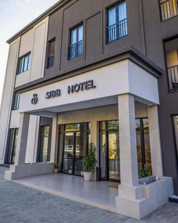 SIBB Hotel, hotel in Tirana