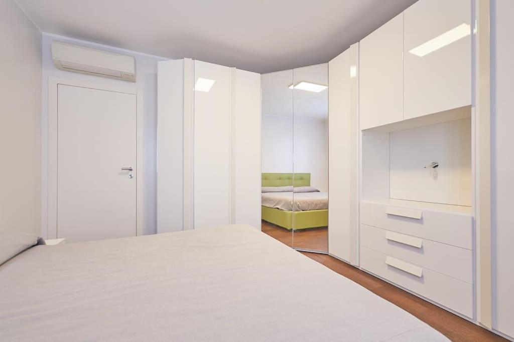 Large apartment Navigli - 2