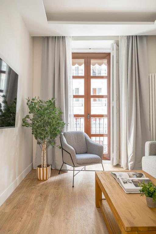 LaLatina IV calle Conde de Romanones 4BR 4BH - 4