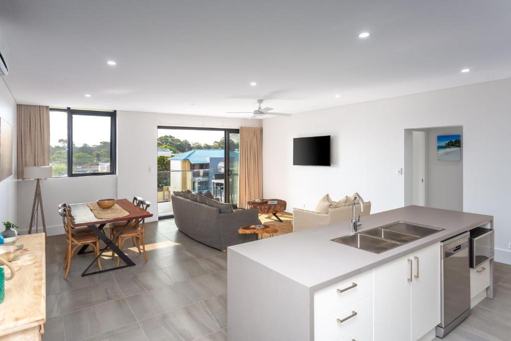 Ishtar Apartment 4- Best Water Views
