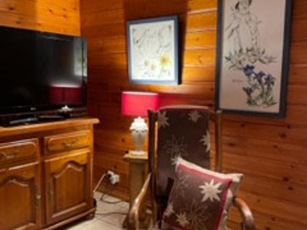 Grand appartement 5 chambres - Proche centre, balcon sud, Wi-Fi et parking inclus - FR-1-671-251 - 5
