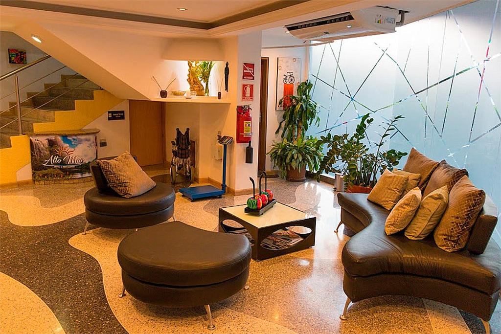 Hotel Alto Mar