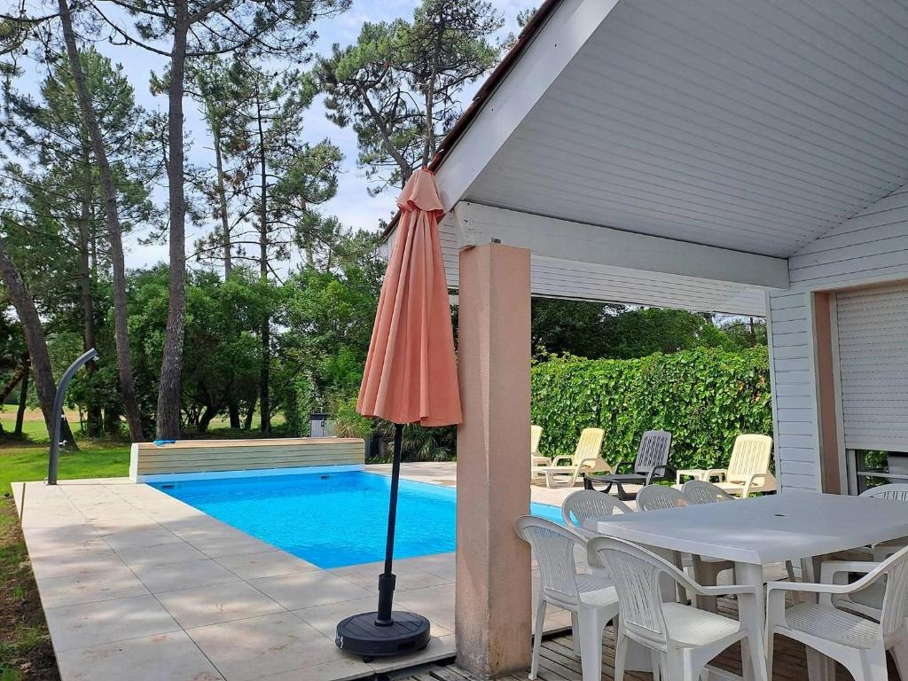 Villa with swimming pool 500 m from the beach - 2