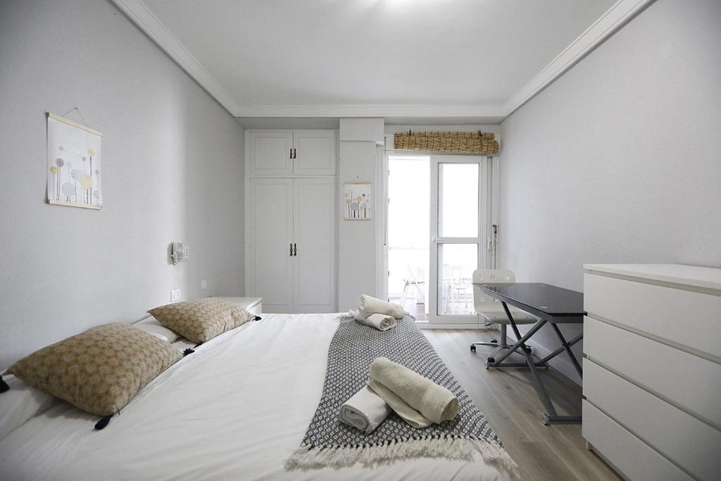Precioso Piso Céntrico Con Aparcamiento Gratuito - 4