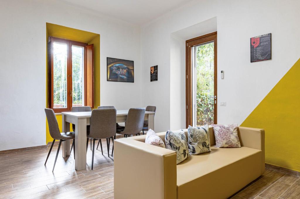 GuestHost - Casa di Angelo Vibrant Apartment - 3