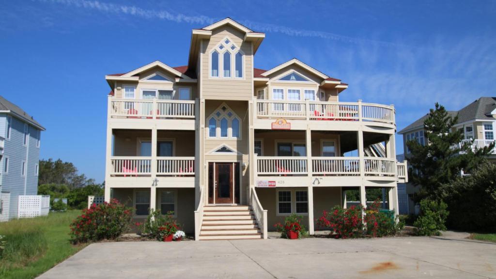 Oceanside, 8 BRs, Private Pool and Hot Tub, Pool Table, PI109, Sweet TEA, Corolla