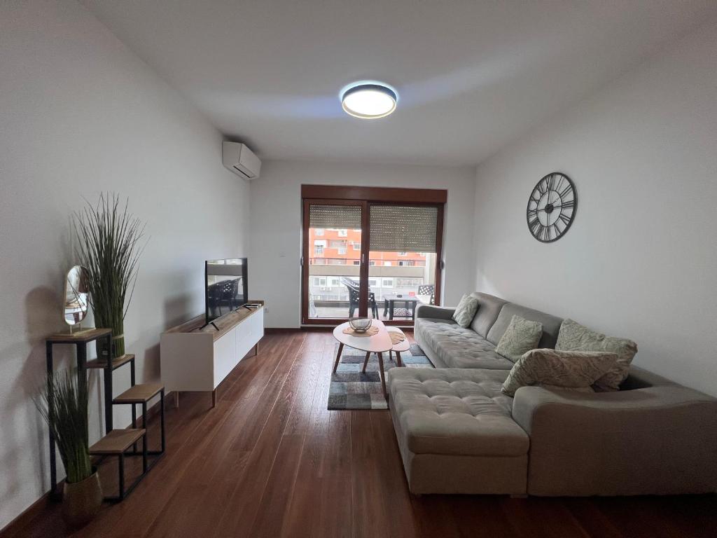 White Homes 1BR/APT•Master Quart - 2