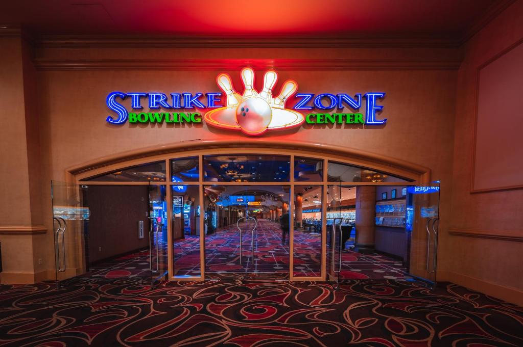 Bowling alley