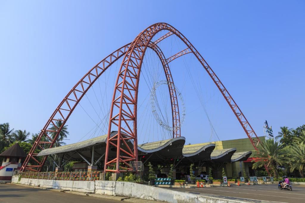Nearby attraction