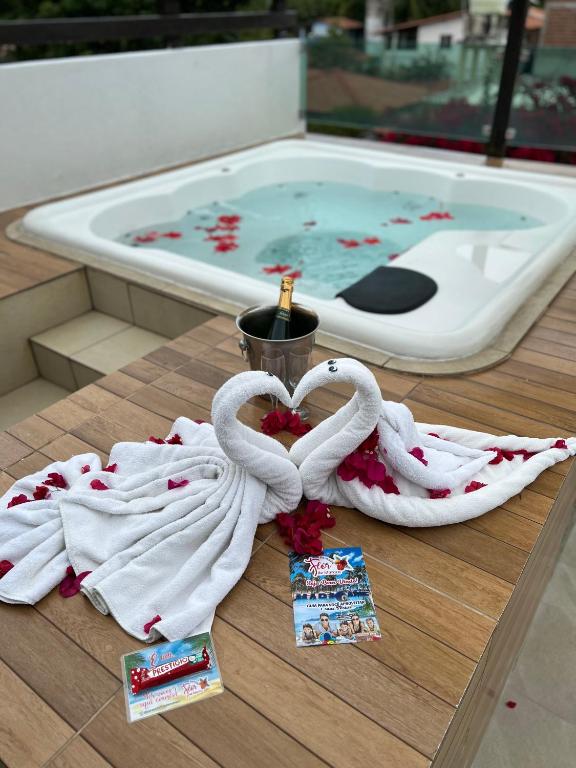 Kolam air panas