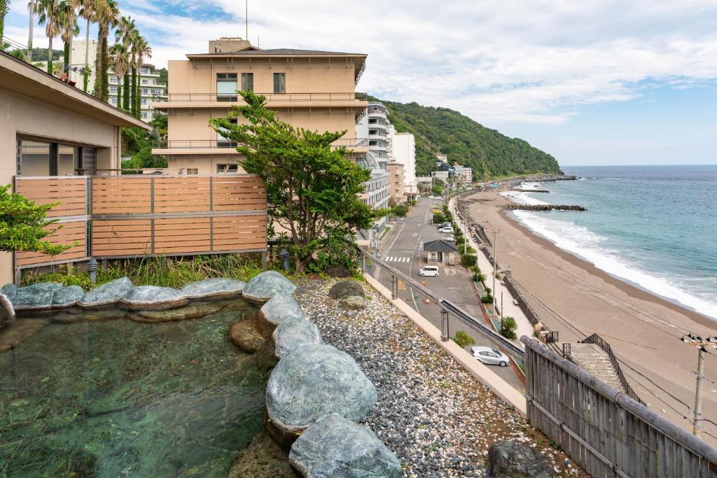 Hot spring bath, Atagawakan Hotel in Izu