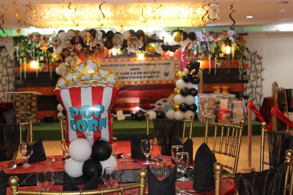 Banquet hall