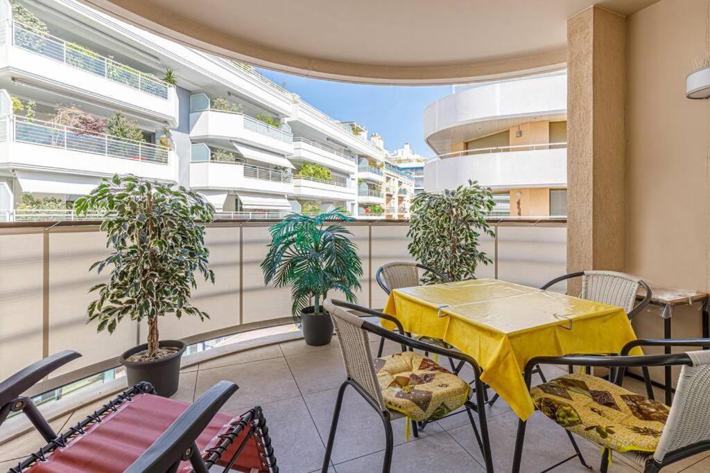 OLD - Center Antibes 2 bedroom modern place - 1