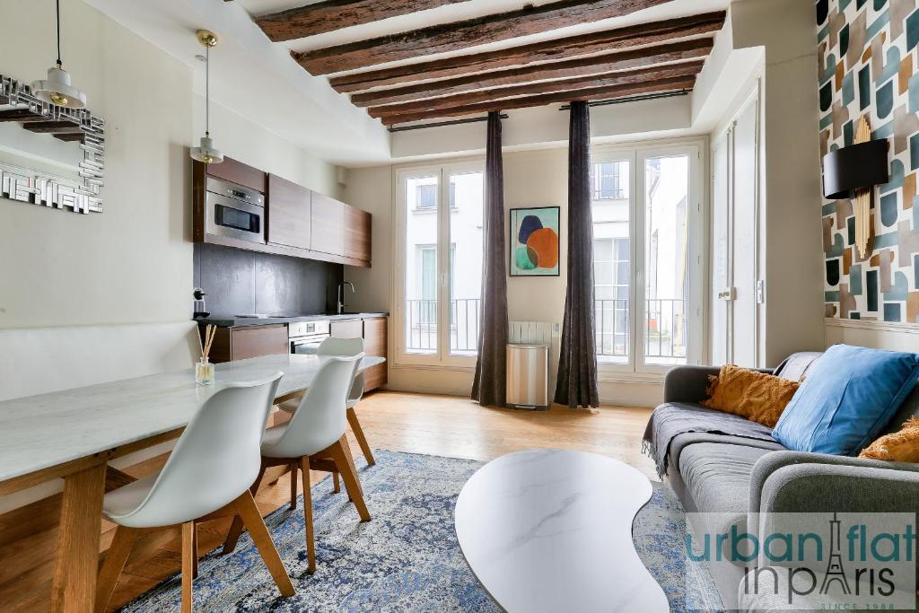 Urban Flat 70 - Authentic 3BDR Parisian Flat - 2