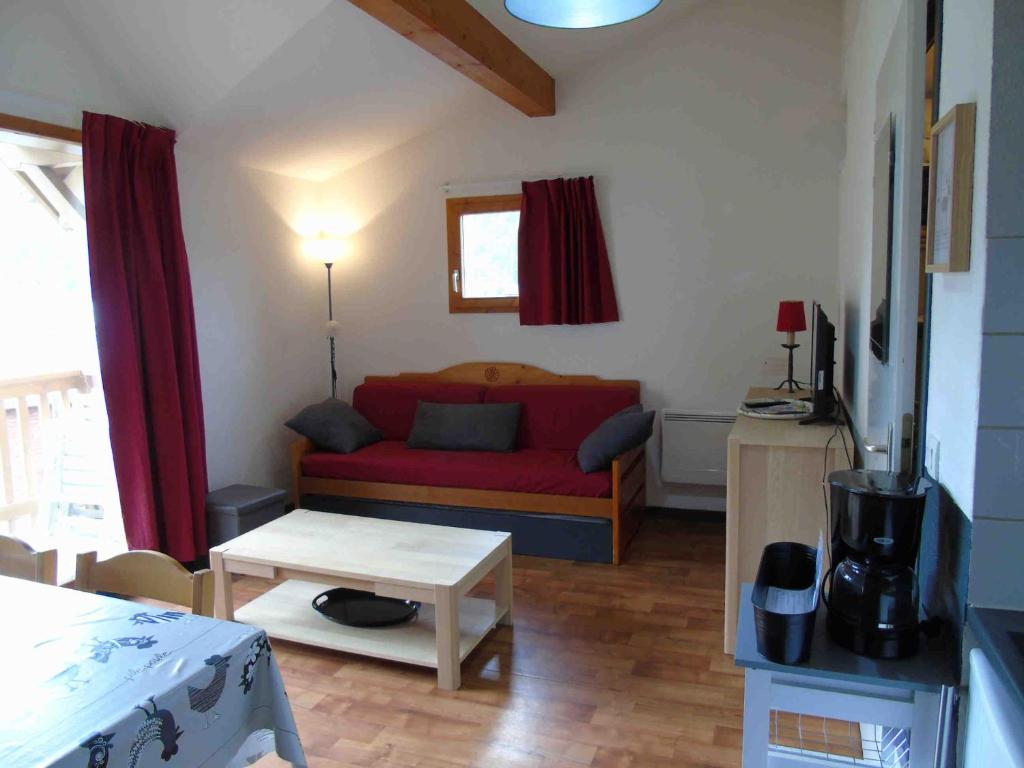 Appartement familial à Valfréjus, proche des pistes et commerces, balcon sud, tout équipé, 6 couchages - FR-1-561-13 - 2