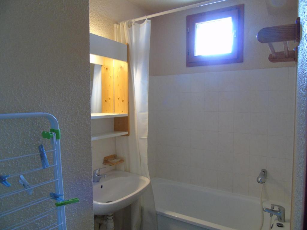 Appartement cozy 6 pers., 50m écoles ski, WIFI, parking, balcon - FR-1-561-18 - 5