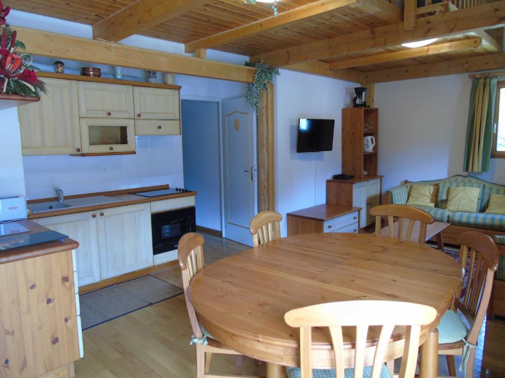 Appartement spacieux 4 pièces avec mezzanine, 200m des remontées mécaniques, WIFI inclus - FR-1-561-30 - 2