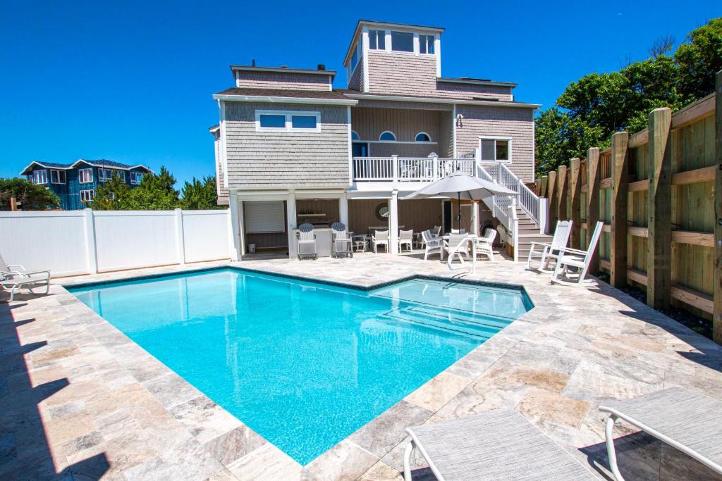 Oceanside, Priv Pool, poolside grilling, sun decks, SEA6, Morningstar, Duck