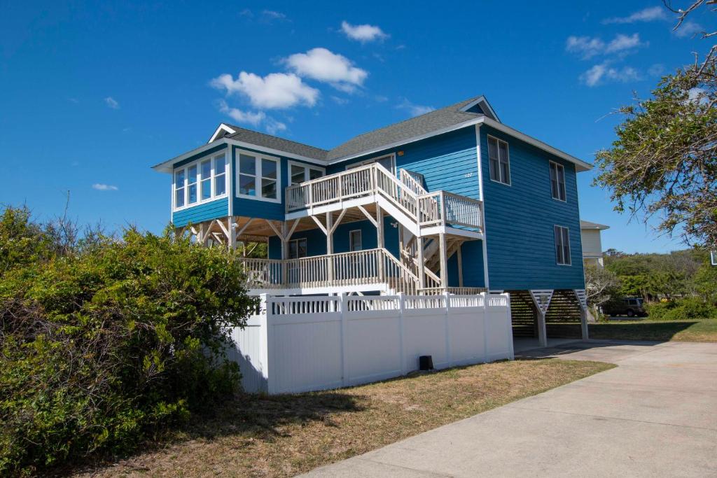 Semi-Oceanfront, Private Pool, Poolside Bar, Hot Tub, Ocean Views! T1, Sailaway, Duck