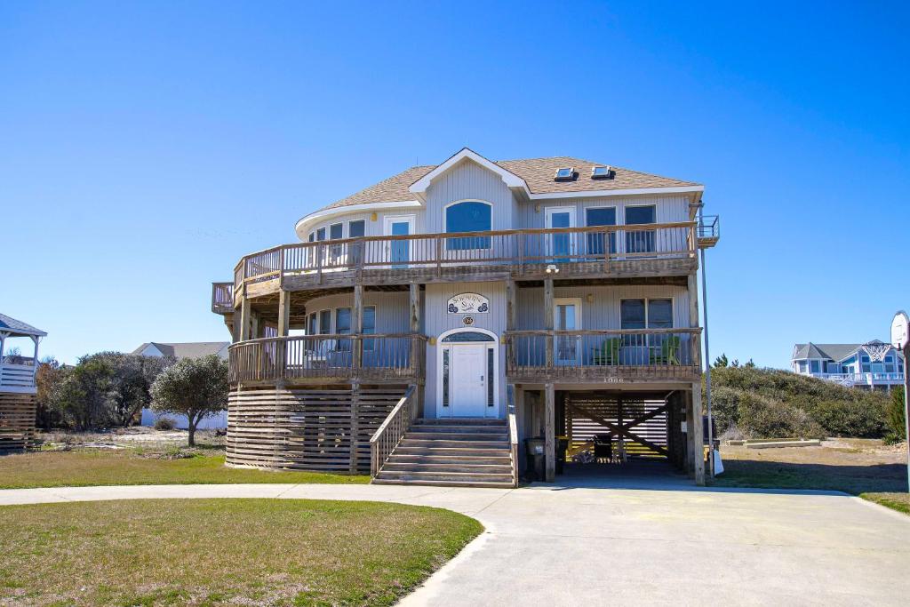 Semi-Oceanfront, Private Pool, Hot Tub, Close to beach! WL1066, Schemering Seas, Corolla