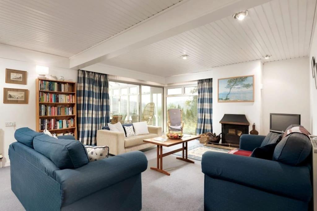 Stunning River Views, Tranquil Split-Level House, Private Garden & Parking, Golant