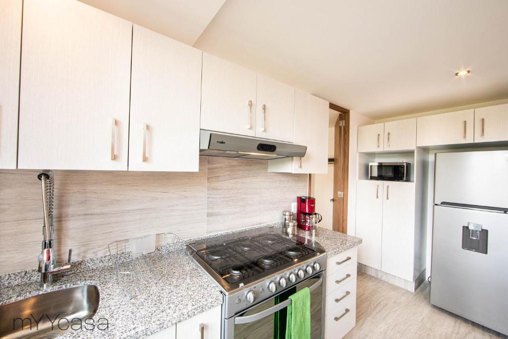 Nadal 303 · Brand New Park View Designer Apartment - 4