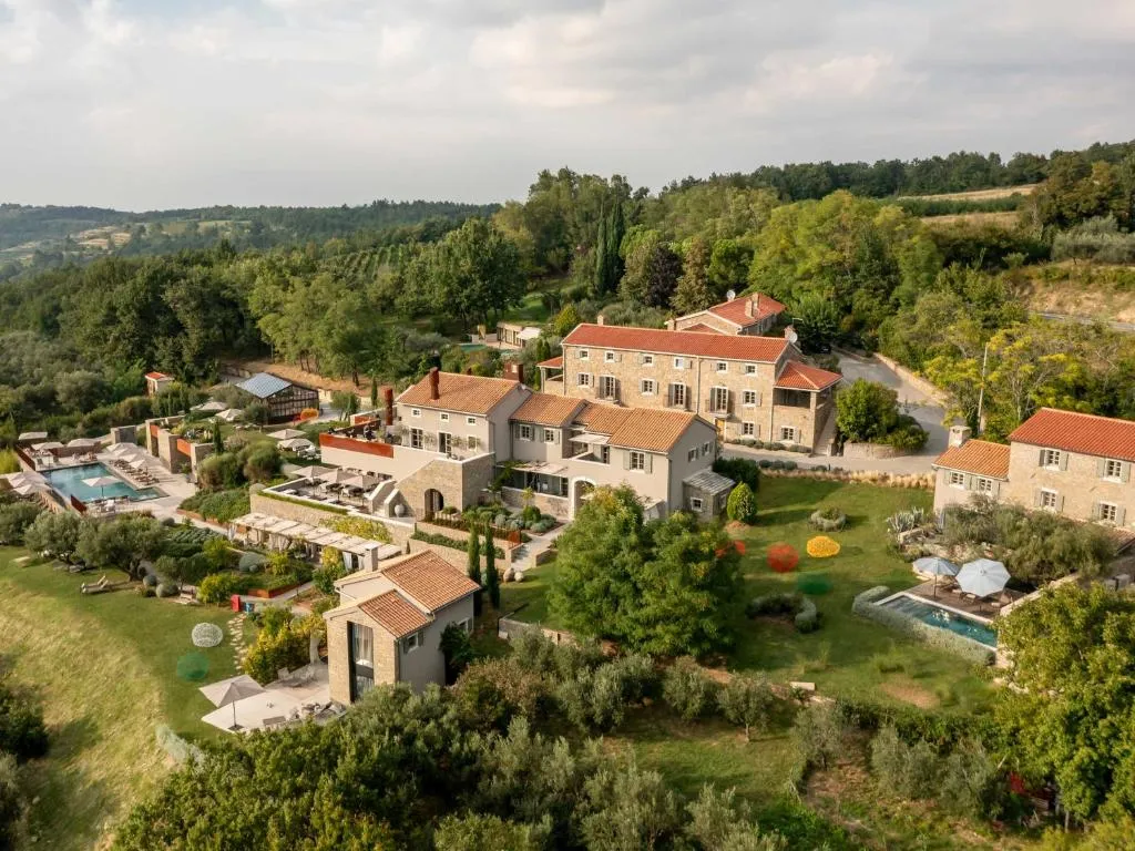 San Canzian Hotel & Residences - Small Luxury Hotels of the World, hotel v destinaci Buje
