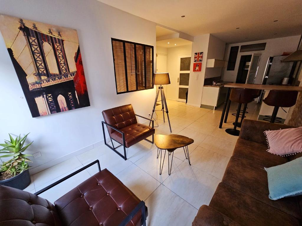 Appartement cosy centre ville proche chantiers navals, calanques, plages - 1