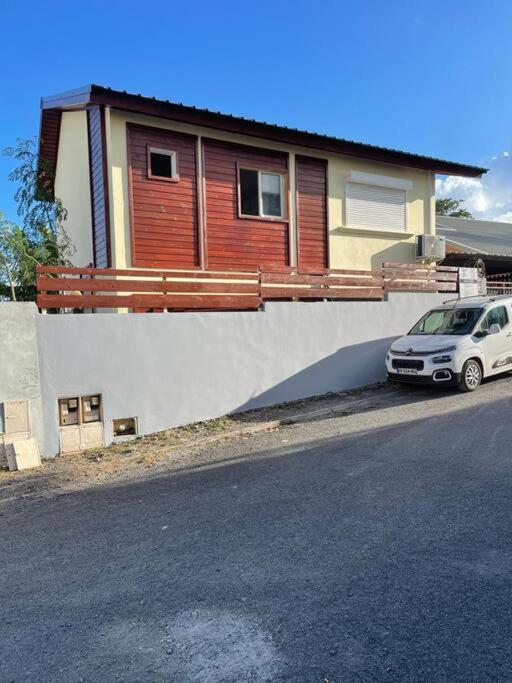 Belle maison equipe avec piscine