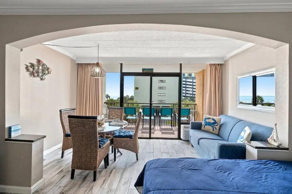 WINTER RATES! Relaxing Oceanview suite with full kitchen in 306, Myrtle Beach