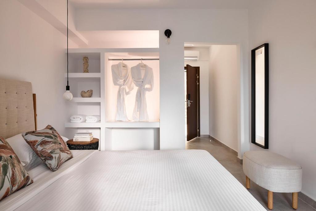 Glavas Inn Hotel — Hotel rooms in Gerakini, Central Macedonia