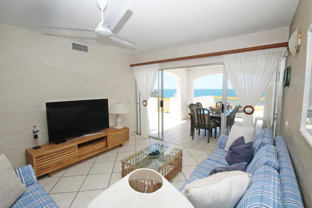 65 Perissa, Santorini, Ballito, Ballito