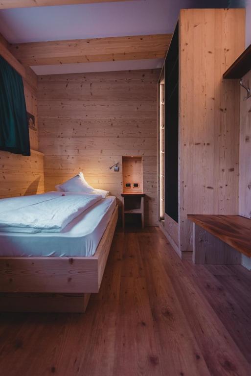 Hotel Zirmes - 4