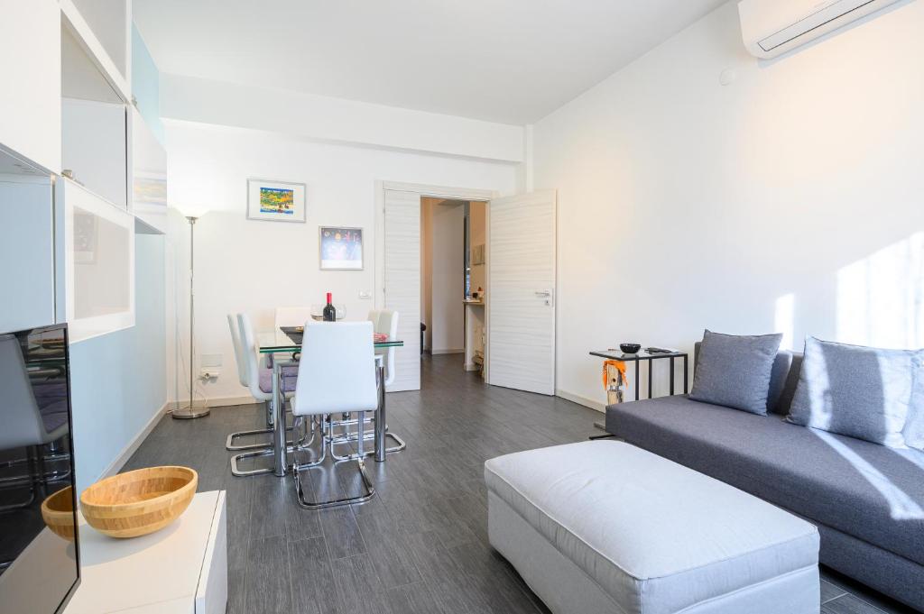 GuestHost - Parma Station & City Center Apartment - 2