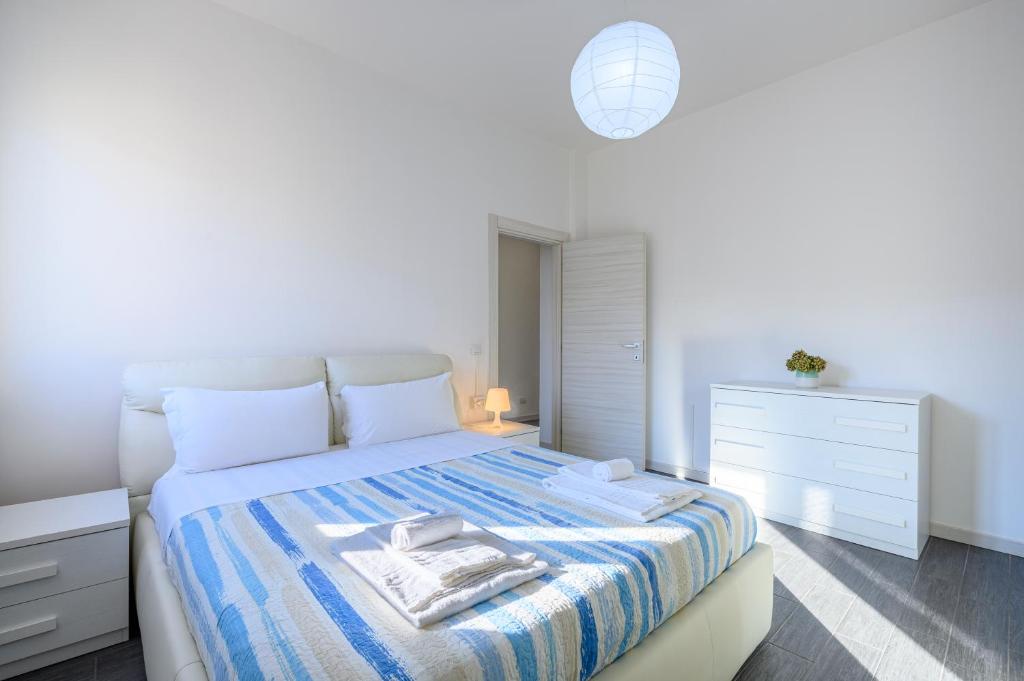GuestHost - Parma Station & City Center Apartment - 5