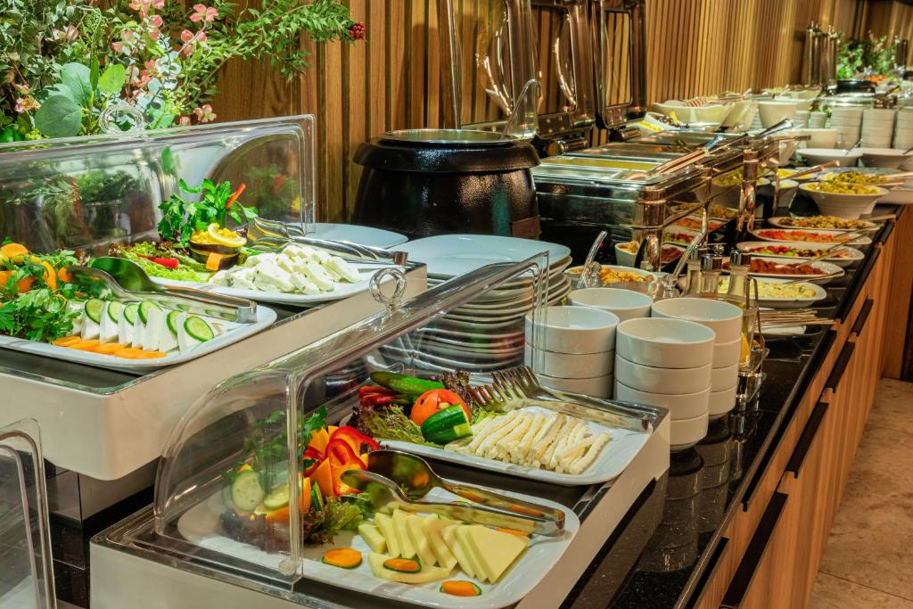 อาหารและเครื่องดื่ม