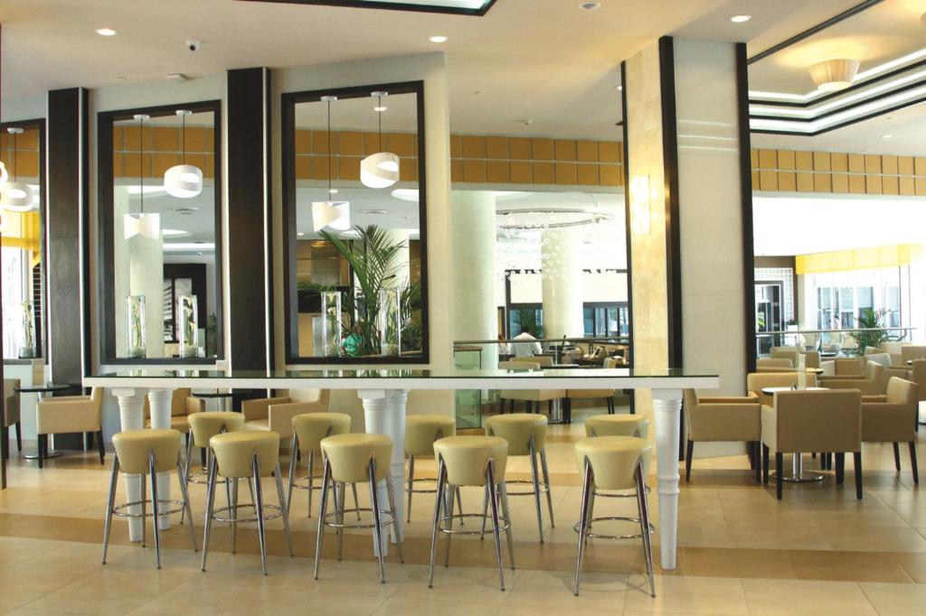 Pub/Lounge