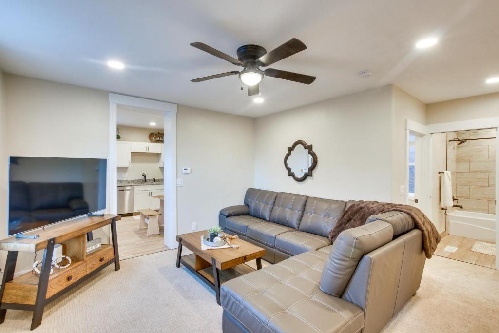 Stylish Logan Retreat with Smart TV and Central AandC!, Logan