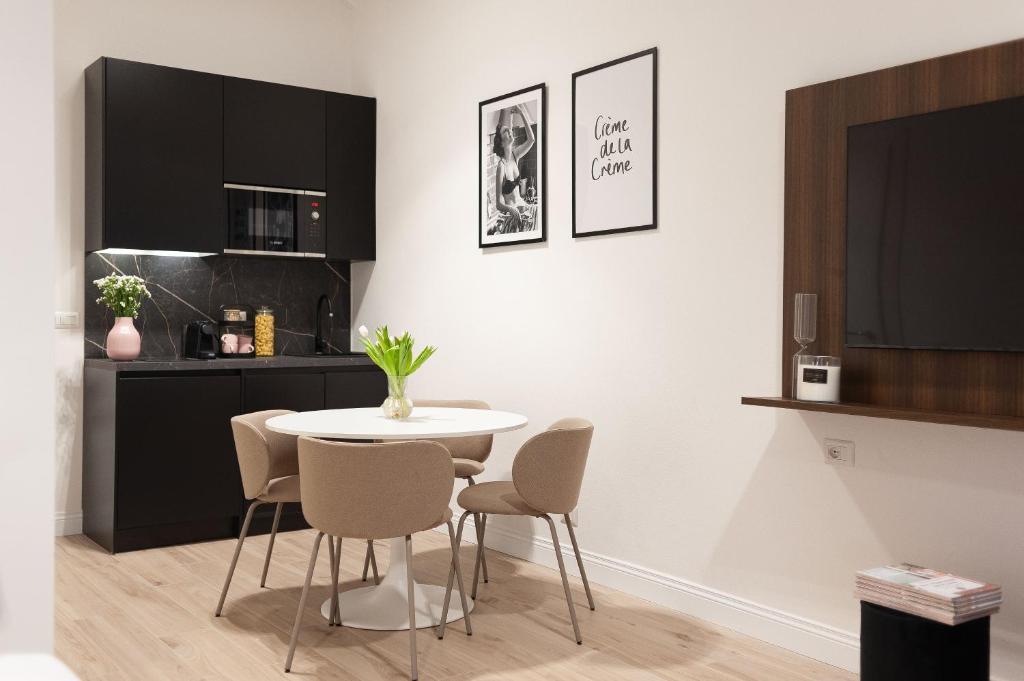 Cavour FillYourHomeWithLove Design Apartment - 4