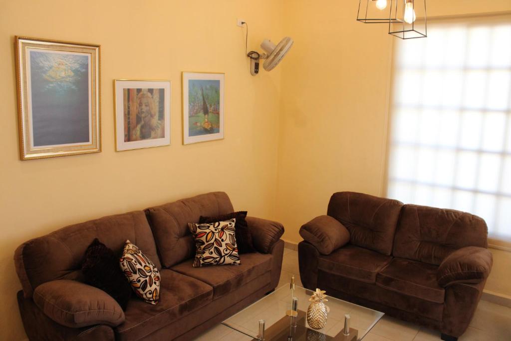 Casa 3 Torres, Calle 76. - 2